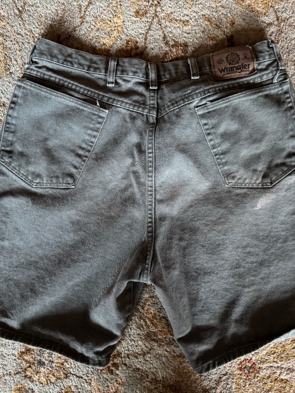 Distressed Vintage Wrangler's Dark Sage/Olive Green Denim Jean Work Shorts Sz 38